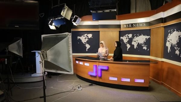 مذيعات أفغانيات-