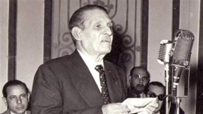 في ذكرى ميلاد بديع خيري.. كيف وصف نجيب الريحاني؟