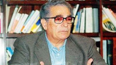 وصف الزواج بالفشل وسخر من المرأة في كتاباته.. ما لا تعرفه عن أنيس منصور