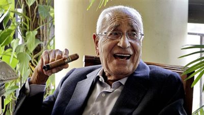 هيكل كان دبلوم تجارة.. كتاب لم يحصلوا على الثانوية العامة