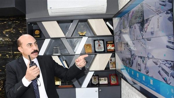 محافظ أسوان