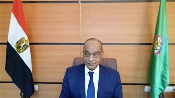 الدكتور أكرم حسن،