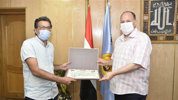 محافظ أسيوط