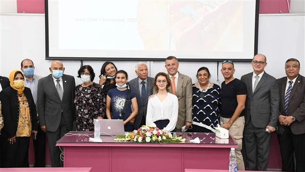 افتتاح المعامل الطيفية