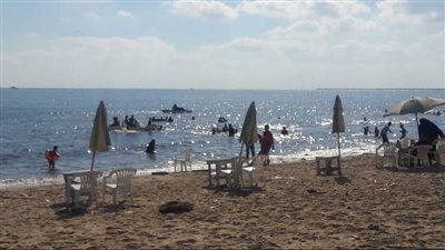 بعد ارتفاع الأسعار.. رئيس مدينة بورفؤاد يحدد 50 جنيهًا لـ الشمسية  