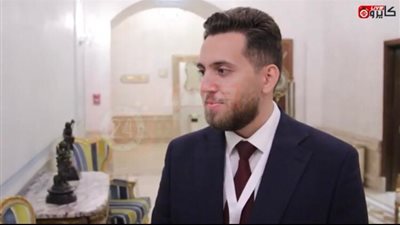 ممثل الهجرة للحوار في بريطانيا: سأروج لـ حياة كريمة بالخارج عبر السوشيال ميديا | فيديو