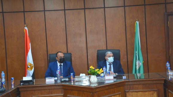 اجتماع محافظ المنيا