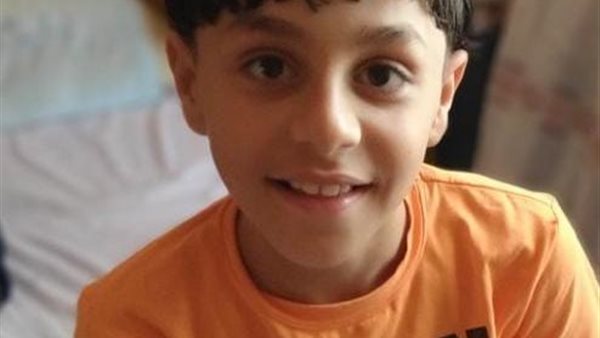 الطفل المصاب مصطفى