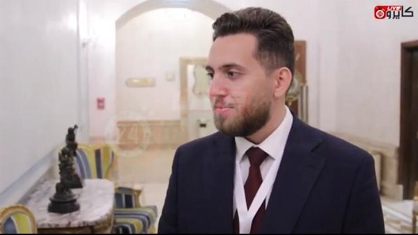 مينا مكين ممثل الهجرة