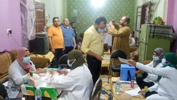 تطعيم المواطنين بلقاح