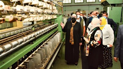 ننشر تفاصيل زيارة وزيرة التجارة لمقر صندوق دعم صناعة الغزل والمنسوجات بالإسكندرية