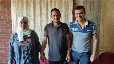 ملحمة كفاح وإصرار.. حكاية هناء أكبر طالبة في الثانوية العامة| صور وفيديو