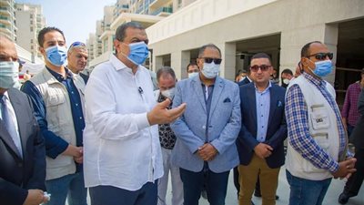 قافلة طبية للكشف على العمالة بالمشروعات القومية بالعلمين