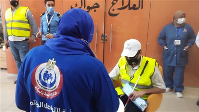 وزيرة الصحة: انطلاق فرق التواصل المجتمعي بـ 5 محافظات للتبرع بالبلازما| صور