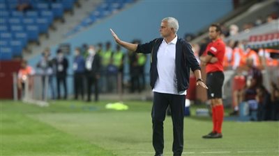 مورينيو ينتقد التحكيم بعد الخسارة أمام لاتسيو