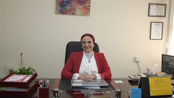 حاضنة أعمال سياسة