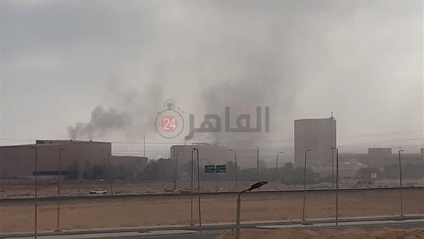 مصنع سيراميك يعمل