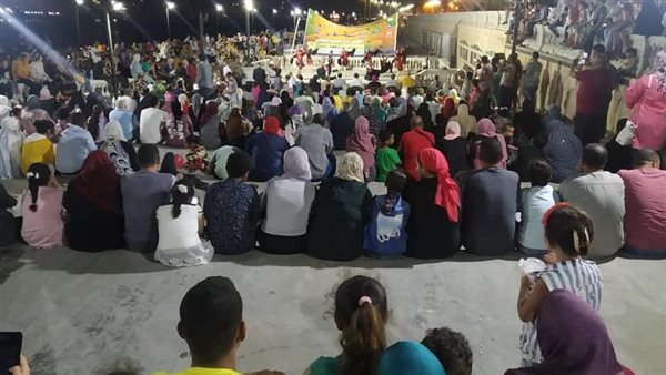 جانب من الإقبال الجماهيري