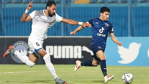 إسلام عيسى لاعب فريق