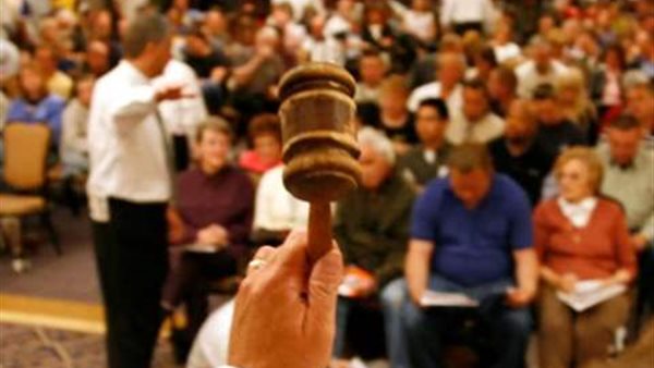 مزاد علني_ تعبيرية