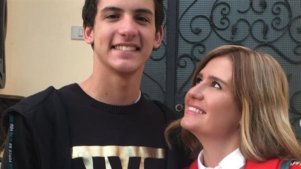 هنا شيحة مع ابنها