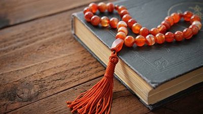  التسبيح ثلاث مرات.. ما يقوله المسلم بعد الصلاة