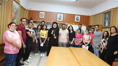 الأنبا باسيليوس يتفقد ندوات المخطوبين التابعة لمركز قانا الجليل للعائلة والحياة