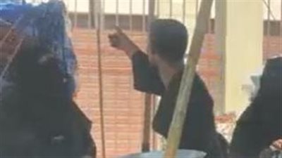 شاب يطعن بائعًا متجولًا بسلاح أبيض في مشاجرة بعين شمس