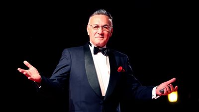 في ذكرى ميلاده.. حكايات عزت أبو عوف بين الطب والموسيقى والسينما