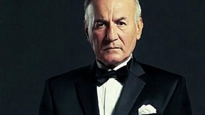 ترك الطب من أجل التمثيل واكتشف محمد فؤاد.. سطور من حياة عزت أبو عوف في ذكرى ميلاده