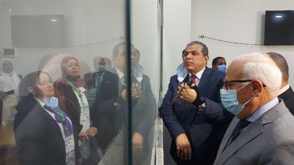 وزير القوي العاملة