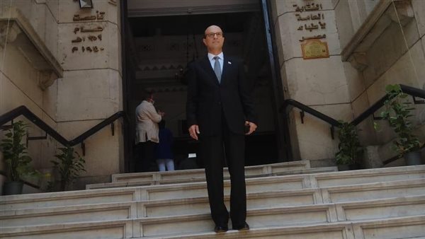 نائب رئيس جامعة أسيوط