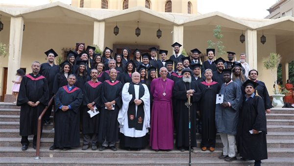 رئيس الأسقفية مع