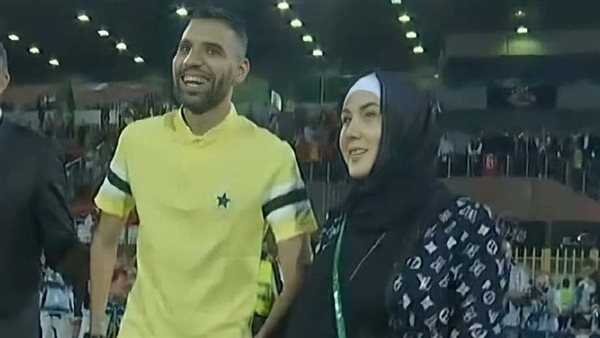 مؤمن زكريا وزوجته