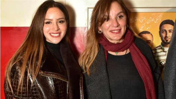 جميلة عوض ووالدتها