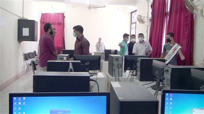 طلاب المرحلة الأولى يتوافدون على معامل التنسيق بجامعة المنيا لتسجيل رغباتهم