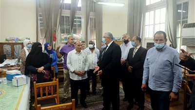 القصير يتفقد أعمال لجان تطعيم العاملين بوزارة الزراعة ضد كورونا 