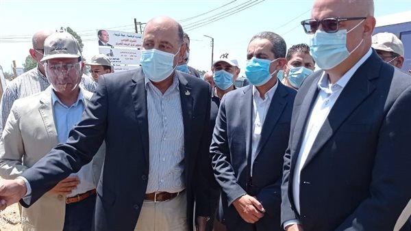 وزير الإسكان يتابع