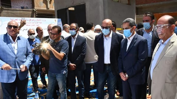 وزير الإسكان 