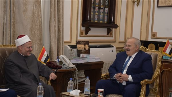 رئيس جامعة القاهرة