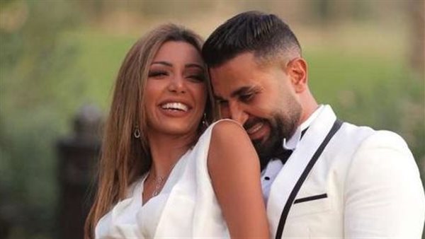 أحمد سعد وزوجته علياء