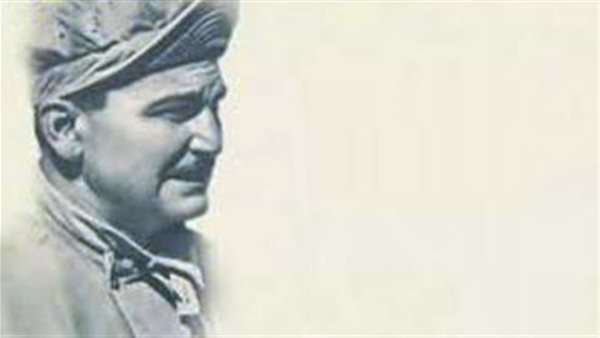 البطل أحمد عبد العزيز