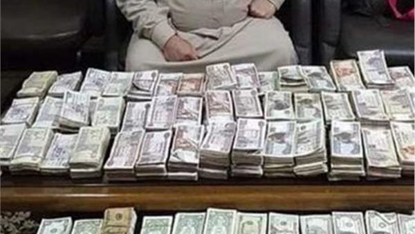 تاجر عملة _ أرشيفية