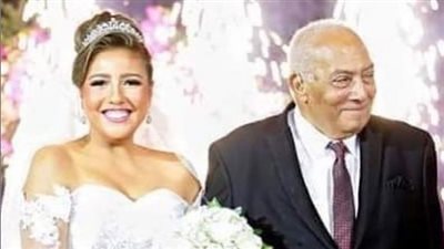 مي كساب تكشف حالة والدها الصحية: أصيب بالتهاب رئوي شديد