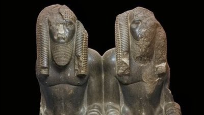 المتحف المصري بالتحرير يعرض تمثالًا مزدوجًا للملك أمنمحات الثالث