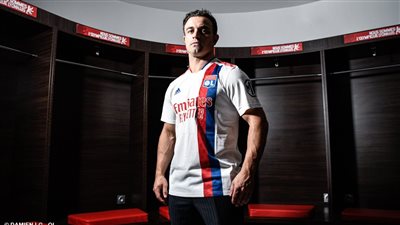 رسميًا.. ليون يعلن ضم شاكيري من ليفربول لمدة 3 سنوات 