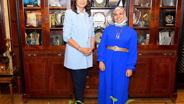 وزيرة الهجرة تستقبل