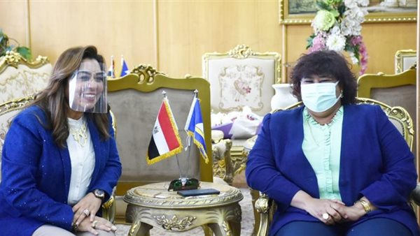 لقاء الوزيرة ومحافظة