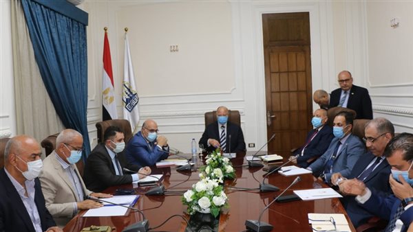 محافظ القاهرة اللواء