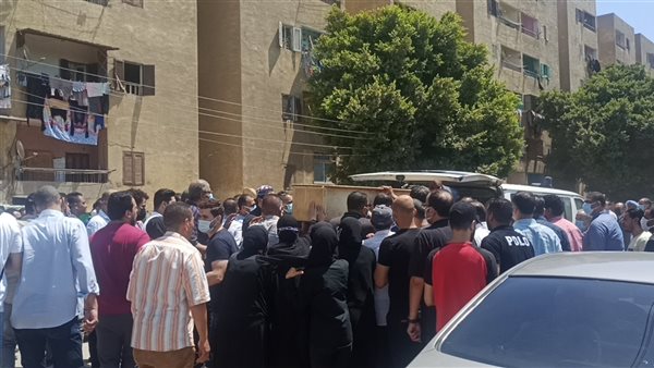 جانب من تشييع الجثمان